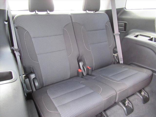 Used 2023 GMC Acadia SLE w/ Driver Convenience Package FWD image 32