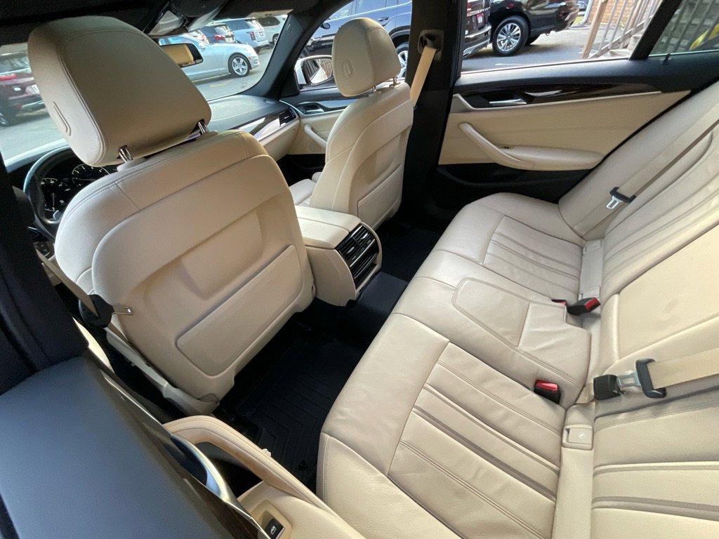 Used 2019 BMW 530i w/ Convenience Package image 28