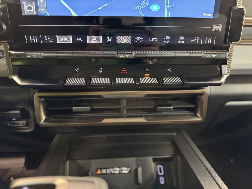 New 2025 GMC Hummer EV 2X w/ LPO, Sport Package image 39