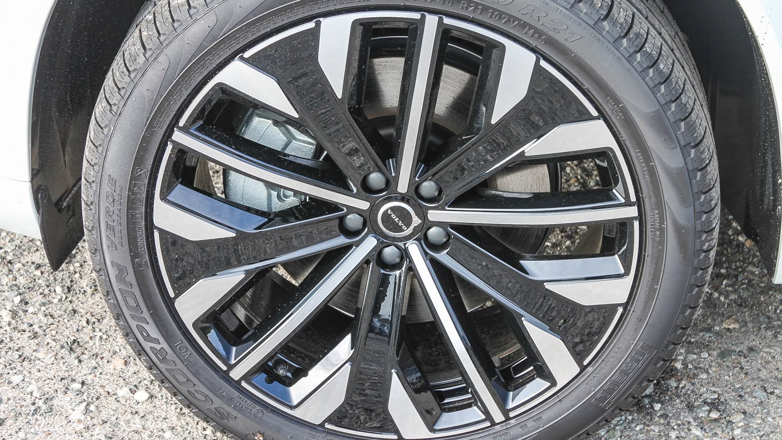 New 2026 Volvo XC90 T8 Plus w/ Protection Package AWD/4WD image 12