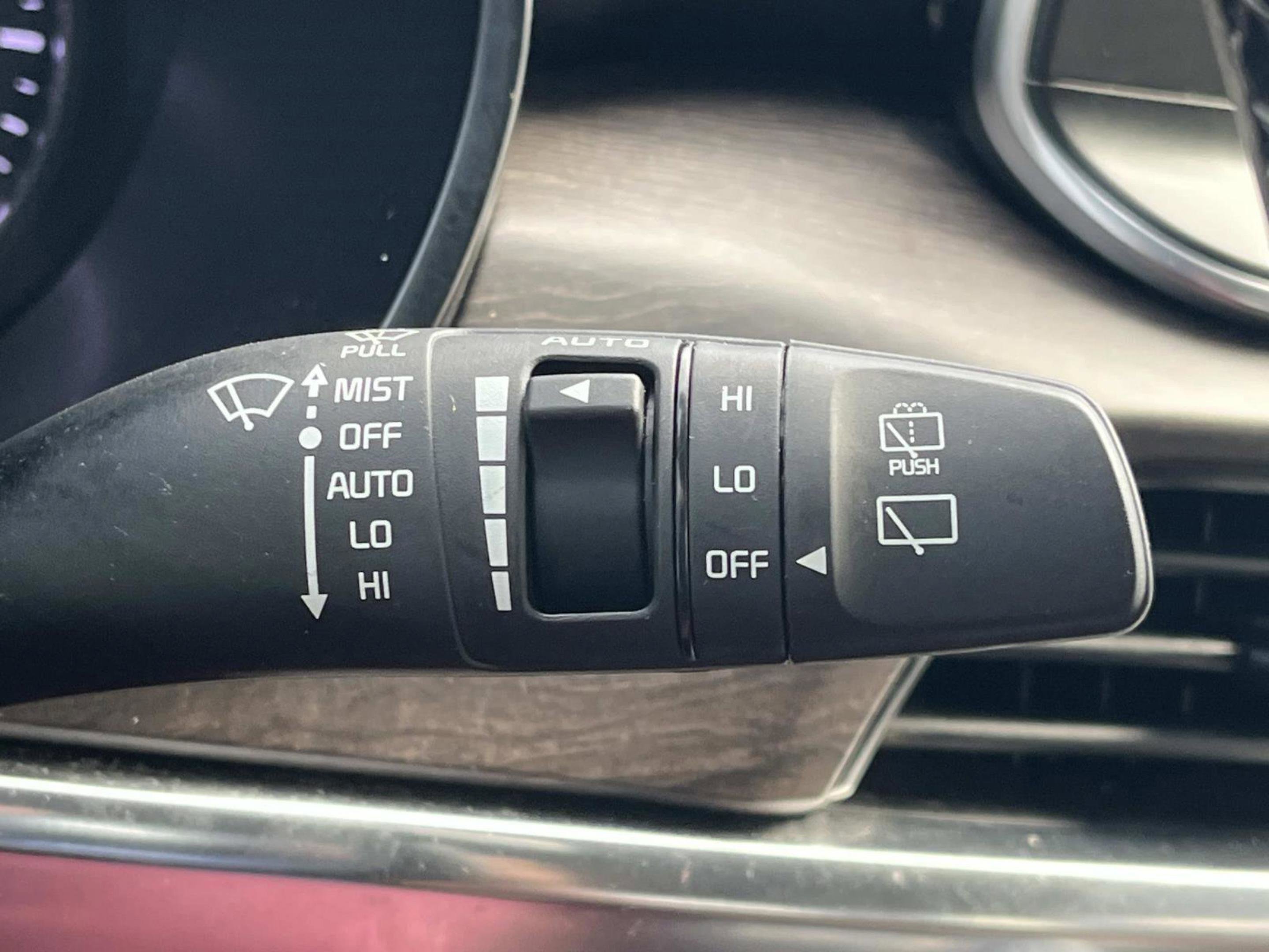 Used 2022 Kia Telluride SX w/ SX Prestige Package image 50