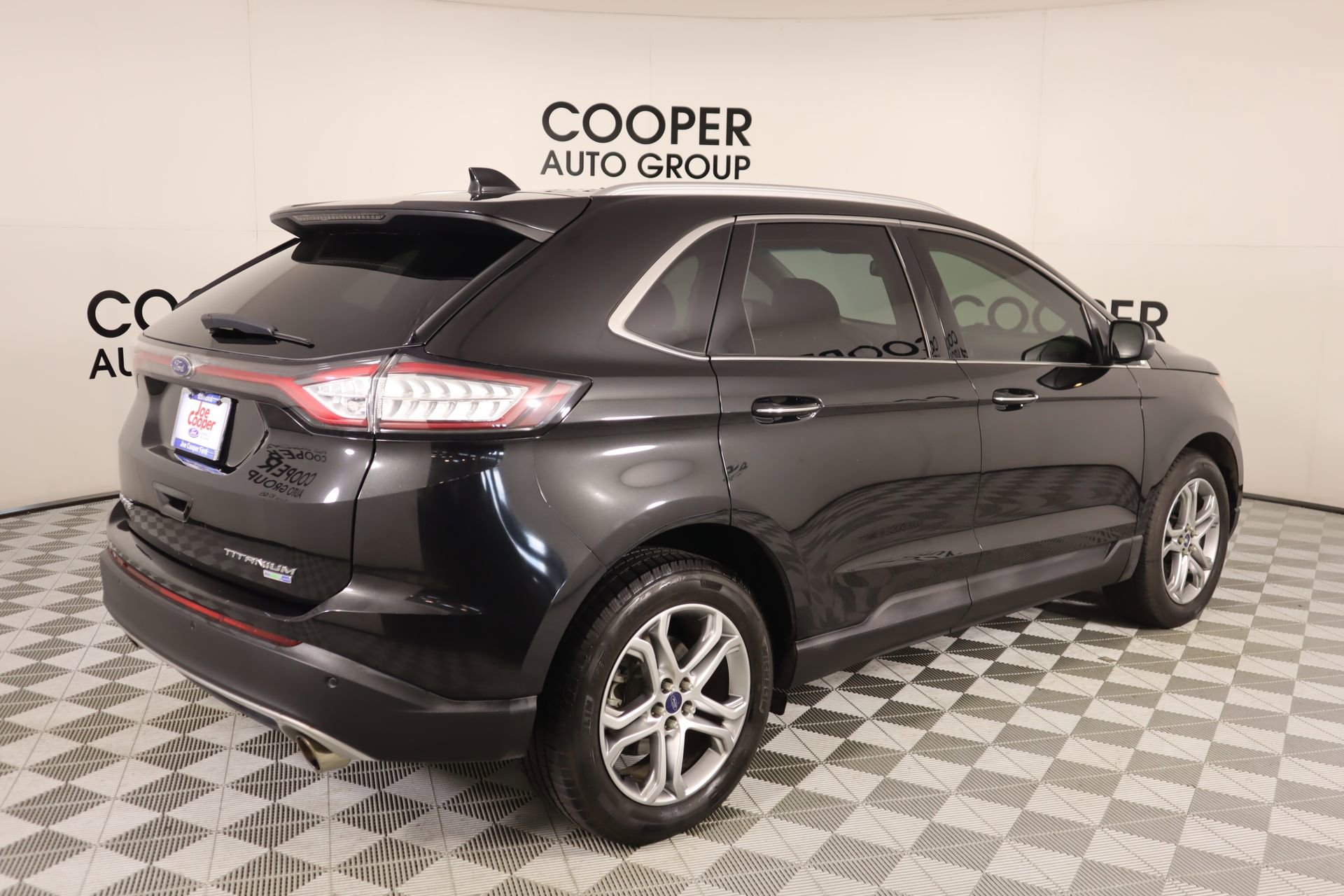Used 2015 Ford Edge Titanium w/ Technology Package image 21