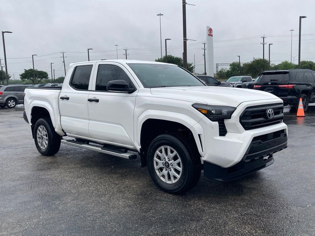 Used 2024 Toyota Tacoma SR RWD image 3