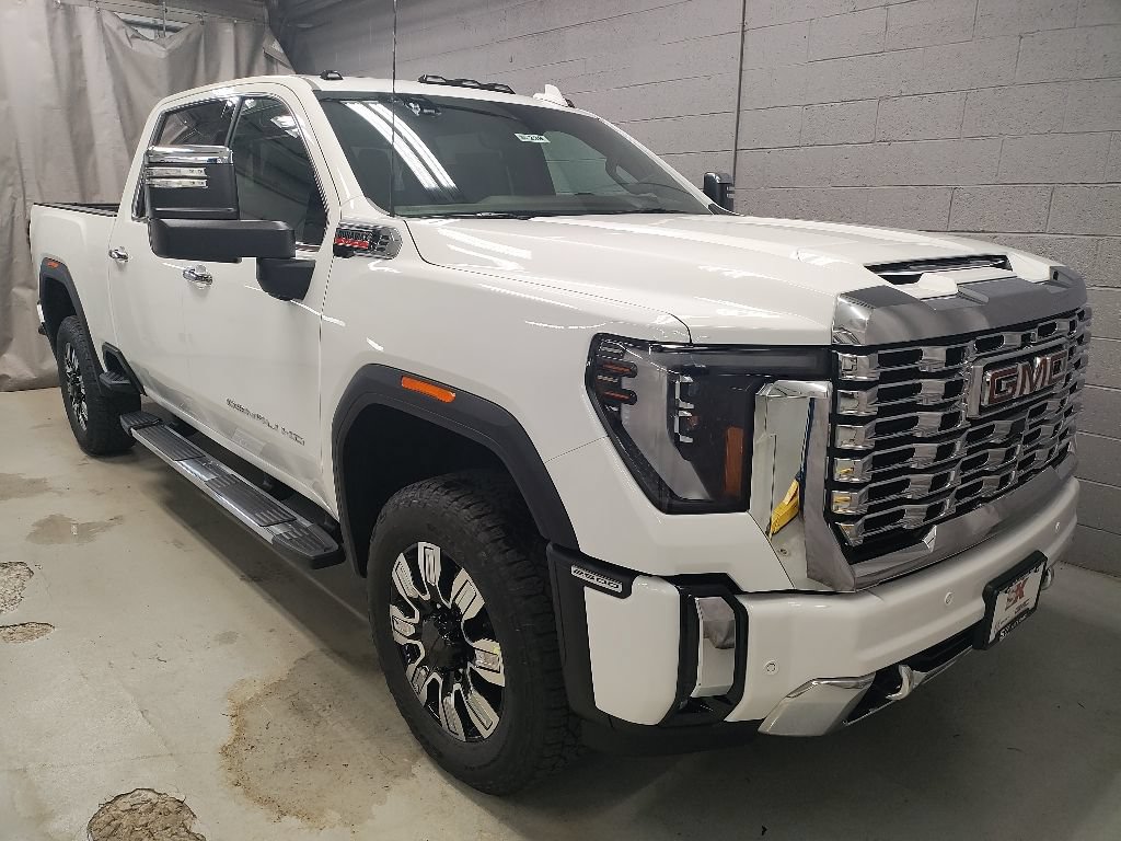 New 2026 GMC Sierra 2500 Denali w/ Denali Reserve Package AWD/4WD image 5