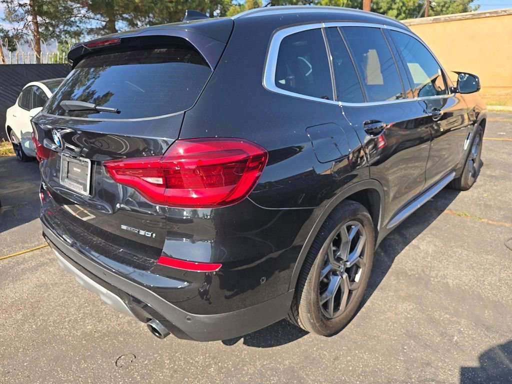 Used 2021 BMW X3 sDrive30i w/ Executive Package RWD image 2