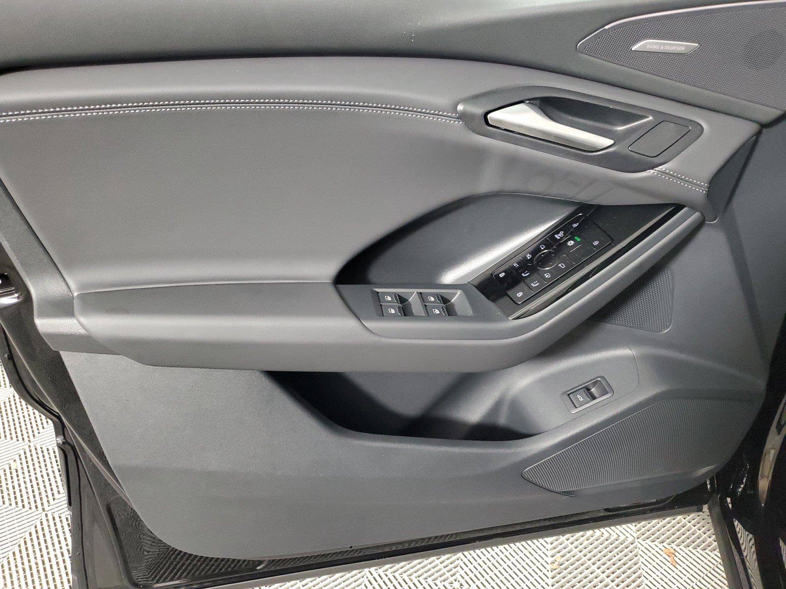 New 2027 Audi Q6 e-tron Premium Plus AWD/4WD image 20