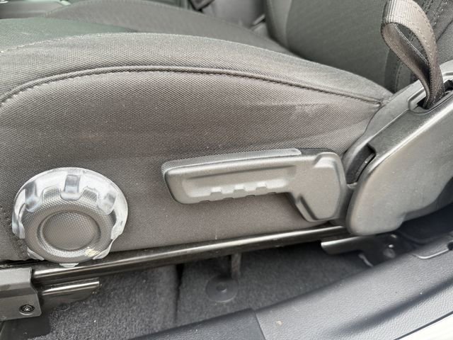 Used 2023 Jeep Wrangler Sport S image 25