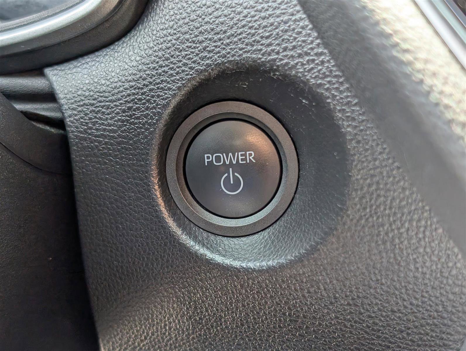 Used 2024 Toyota Corolla Cross XSE w/ Convenience Package image 26