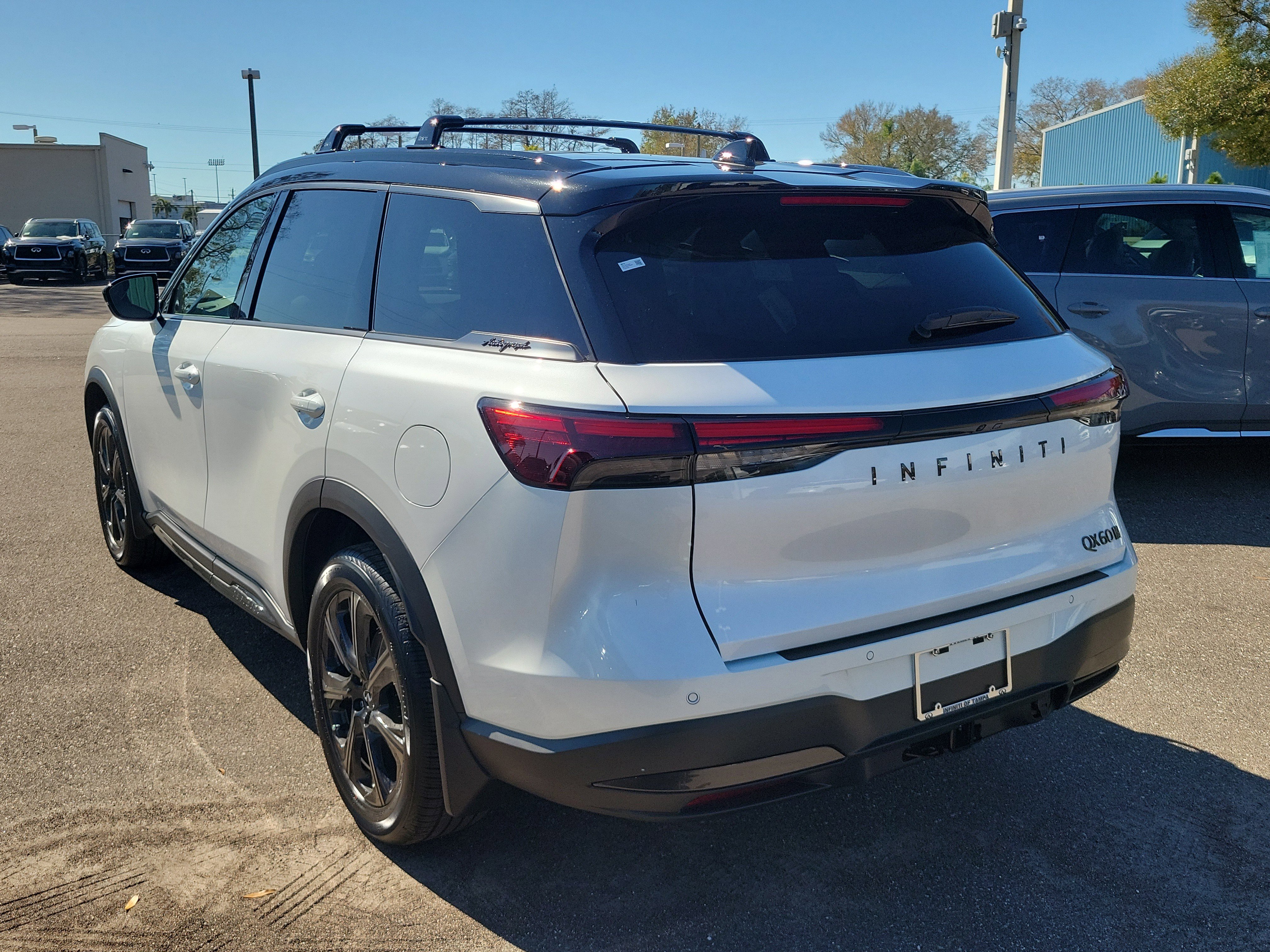 New 2026 INFINITI QX60 Autograph w/ Dark Cargo Package image 4