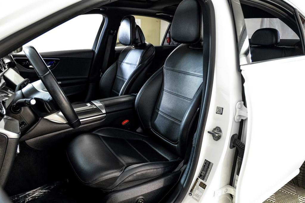 Used 2022 Mercedes-Benz C 300 Sedan image 32