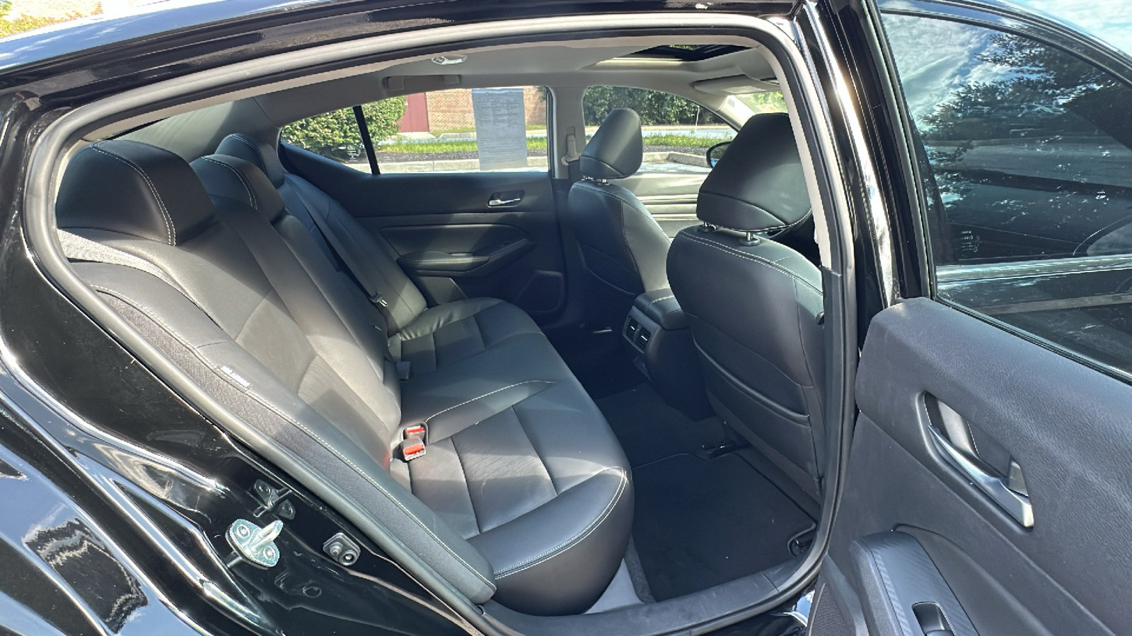 Certified 2019 Nissan Altima 2.5 Platinum FWD image 26