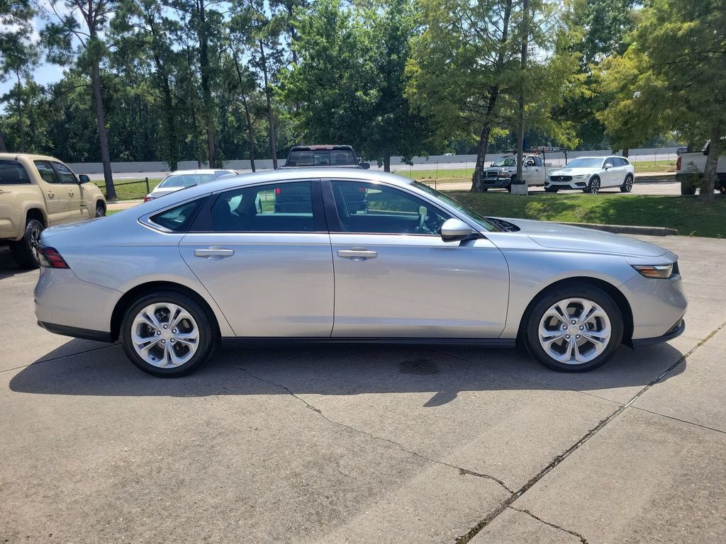 Used 2025 Honda Accord LX image 9