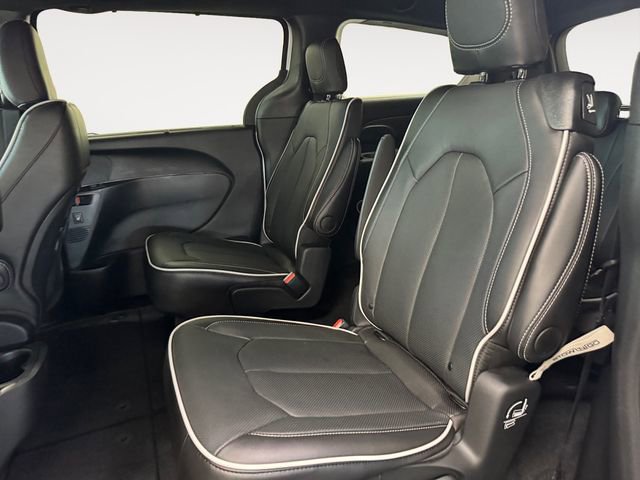 New 2026 Chrysler Pacifica Limited image 16