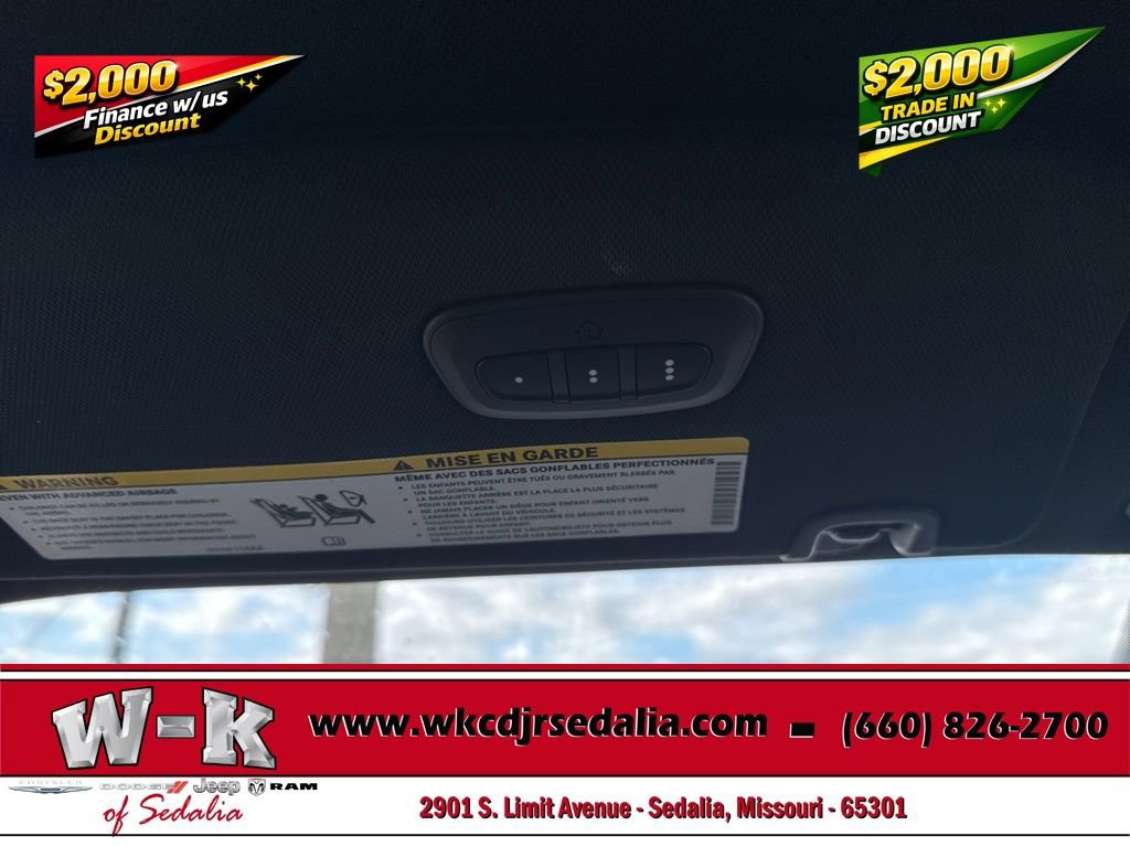 New 2026 Chrysler Pacifica Select image 28