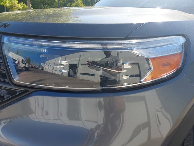 Certified 2022 Ford Explorer XLT w/ Equipment Group 202A AWD/4WD image 29