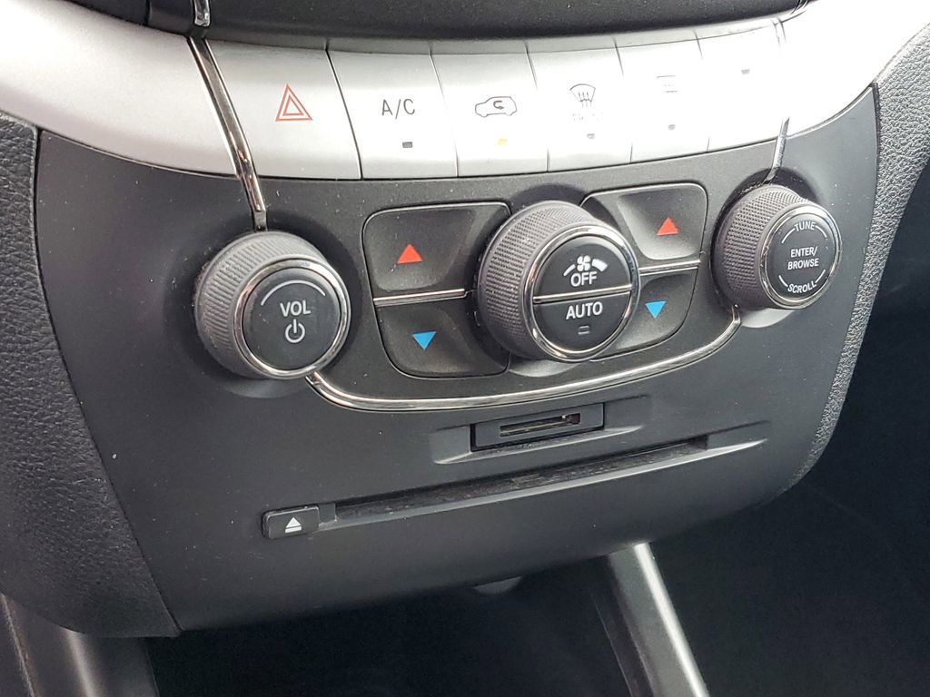 Used 2014 Dodge Journey SXT w/ Quick Order Package 22C FWD image 18