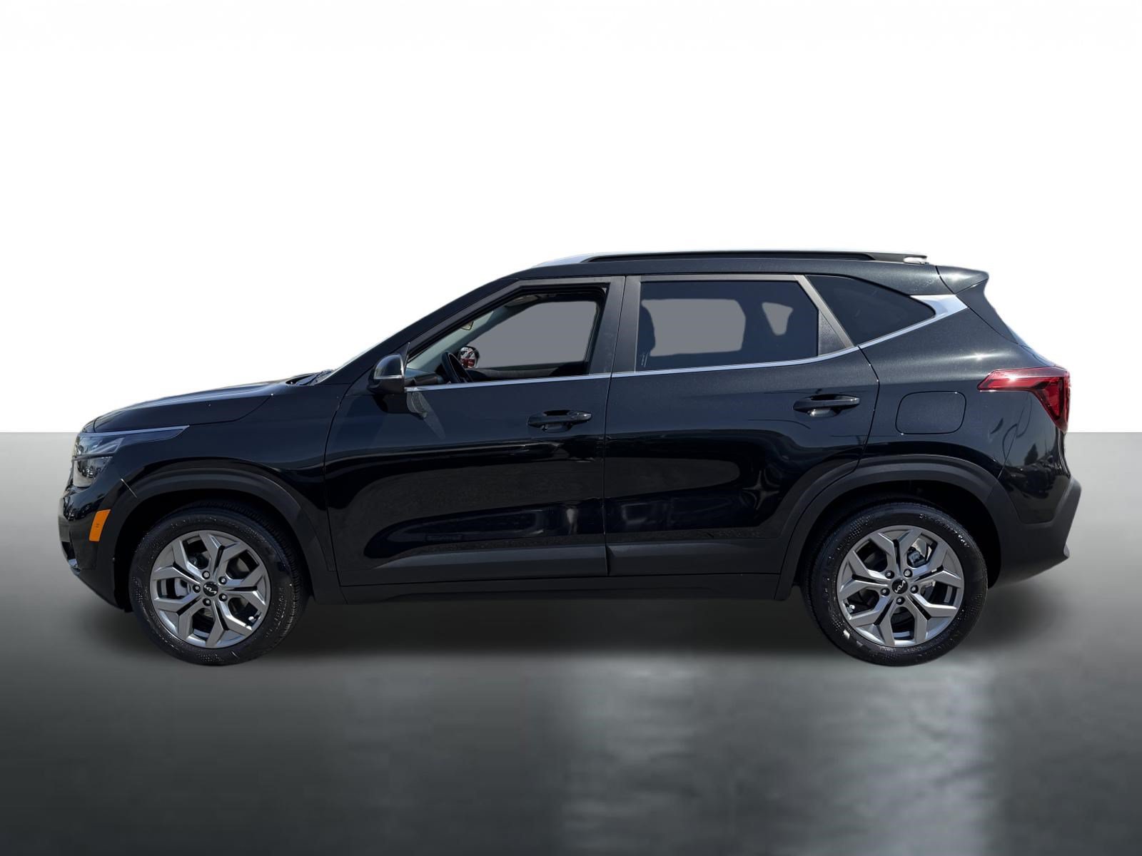 Certified 2024 Kia Seltos S FWD image 5