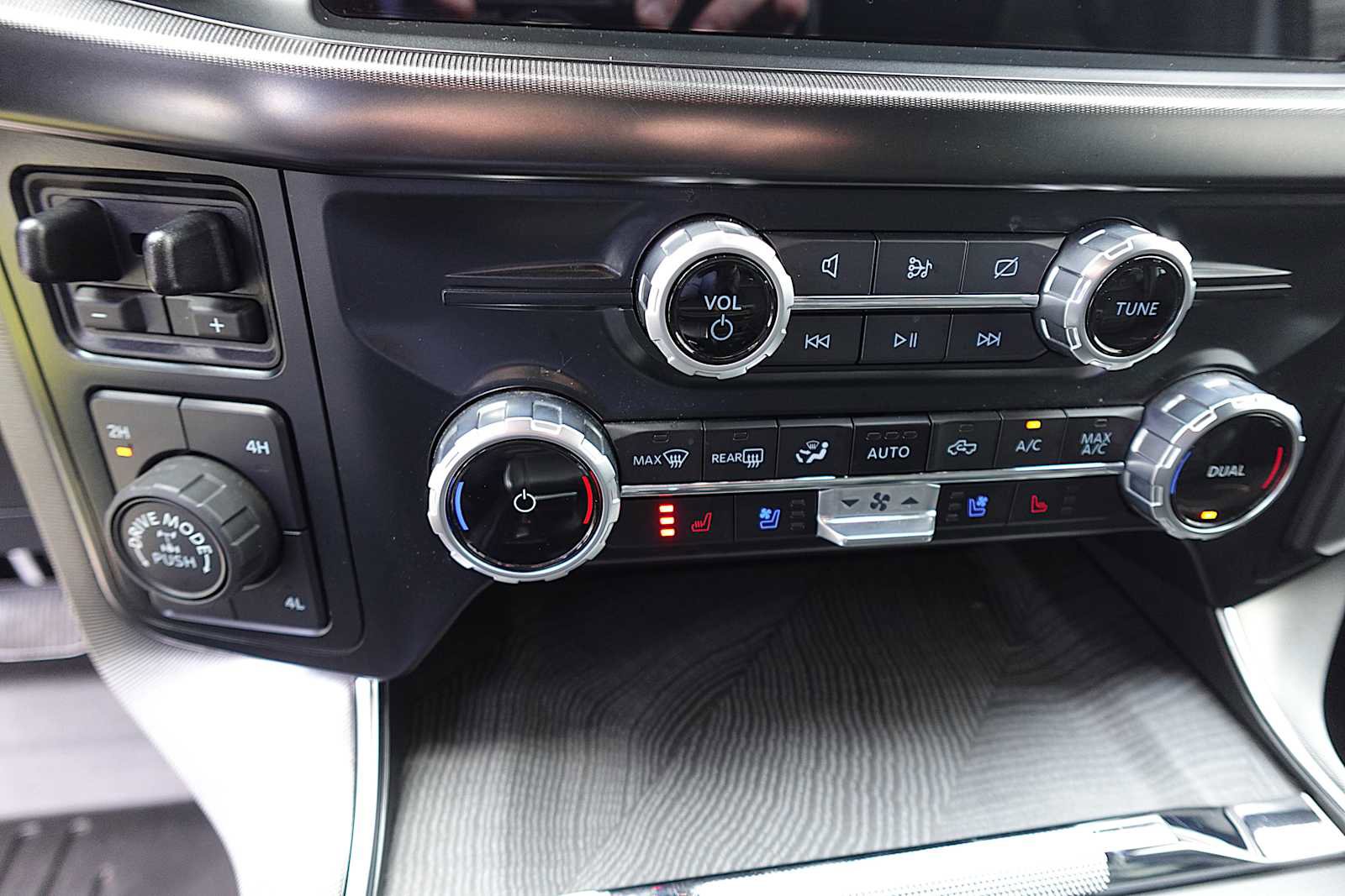 Used 2023 Ford F150 Platinum w/ Equipment Group 701A High image 25