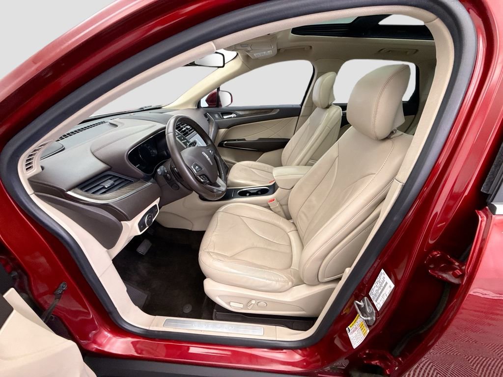 Used 2017 Lincoln MKC Reserve image 18