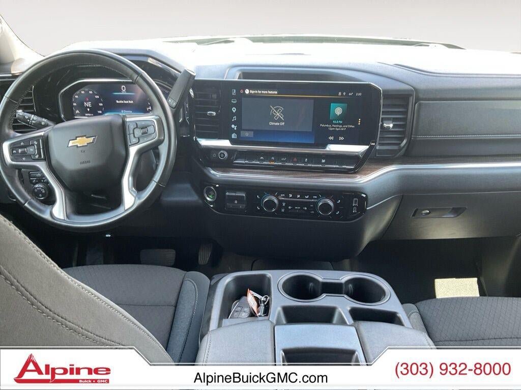 Used 2025 Chevrolet Silverado 1500 LT AWD/4WD image 10