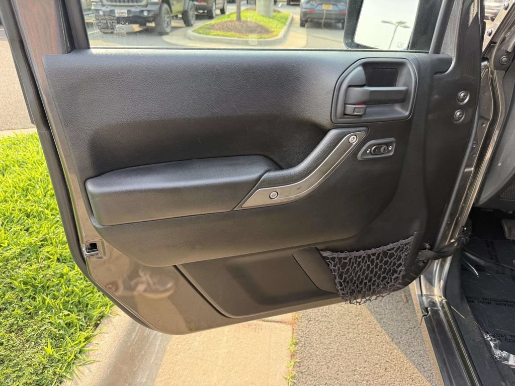 Used 2016 Jeep Wrangler Unlimited Sport w/ Quick Order Package 24S AWD/4WD image 30