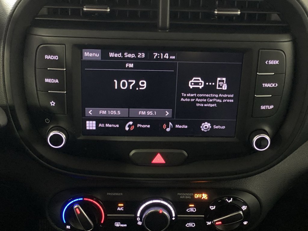 Used 2024 Kia Soul LX FWD image 12
