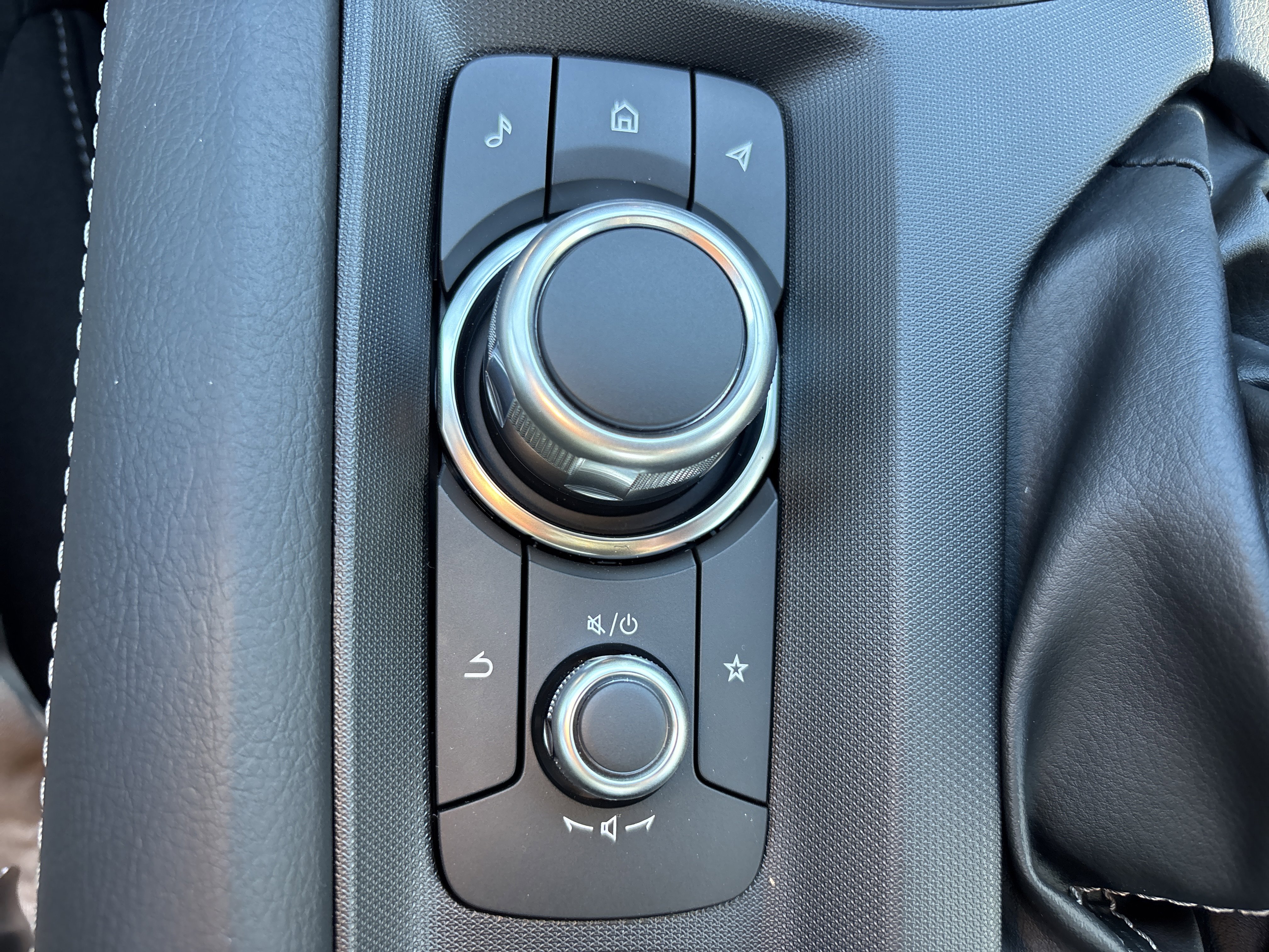 New 2025 MAZDA MX-5 Miata Club image 32