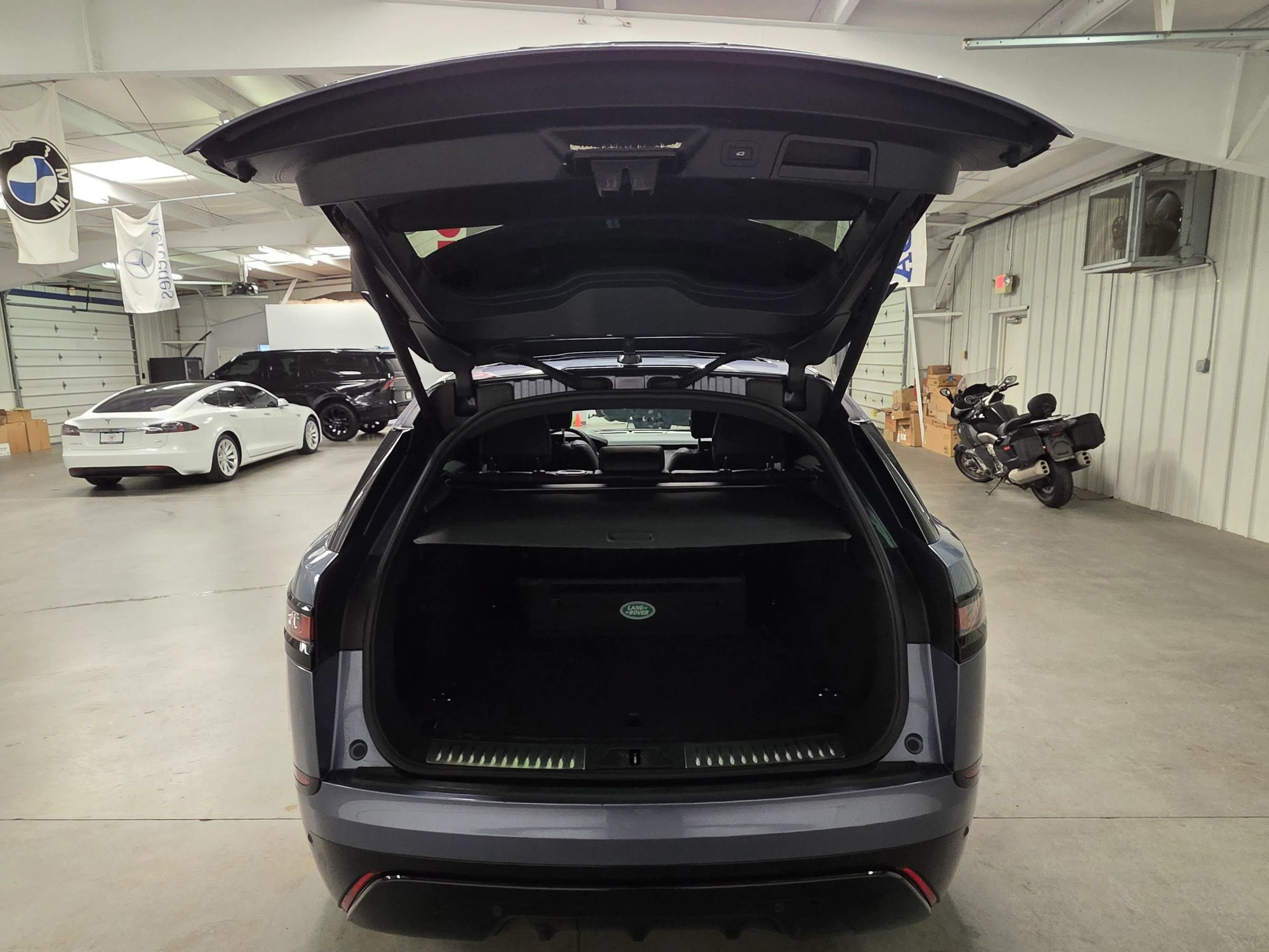 Used 2023 Land Rover Range Rover Velar R-Dynamic S AWD/4WD image 40