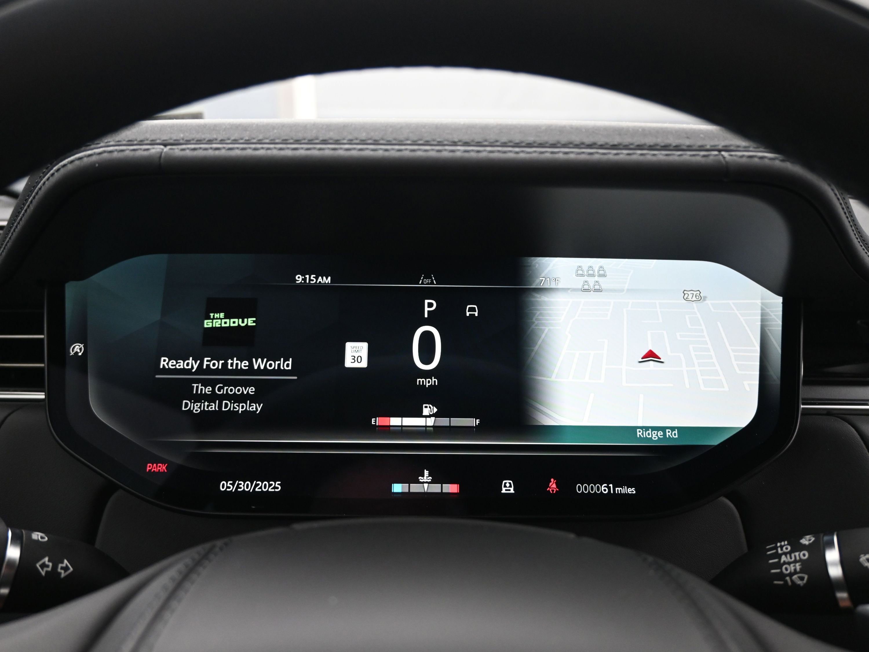 New 2025 Land Rover Range Rover Long Wheelbase SE image 16