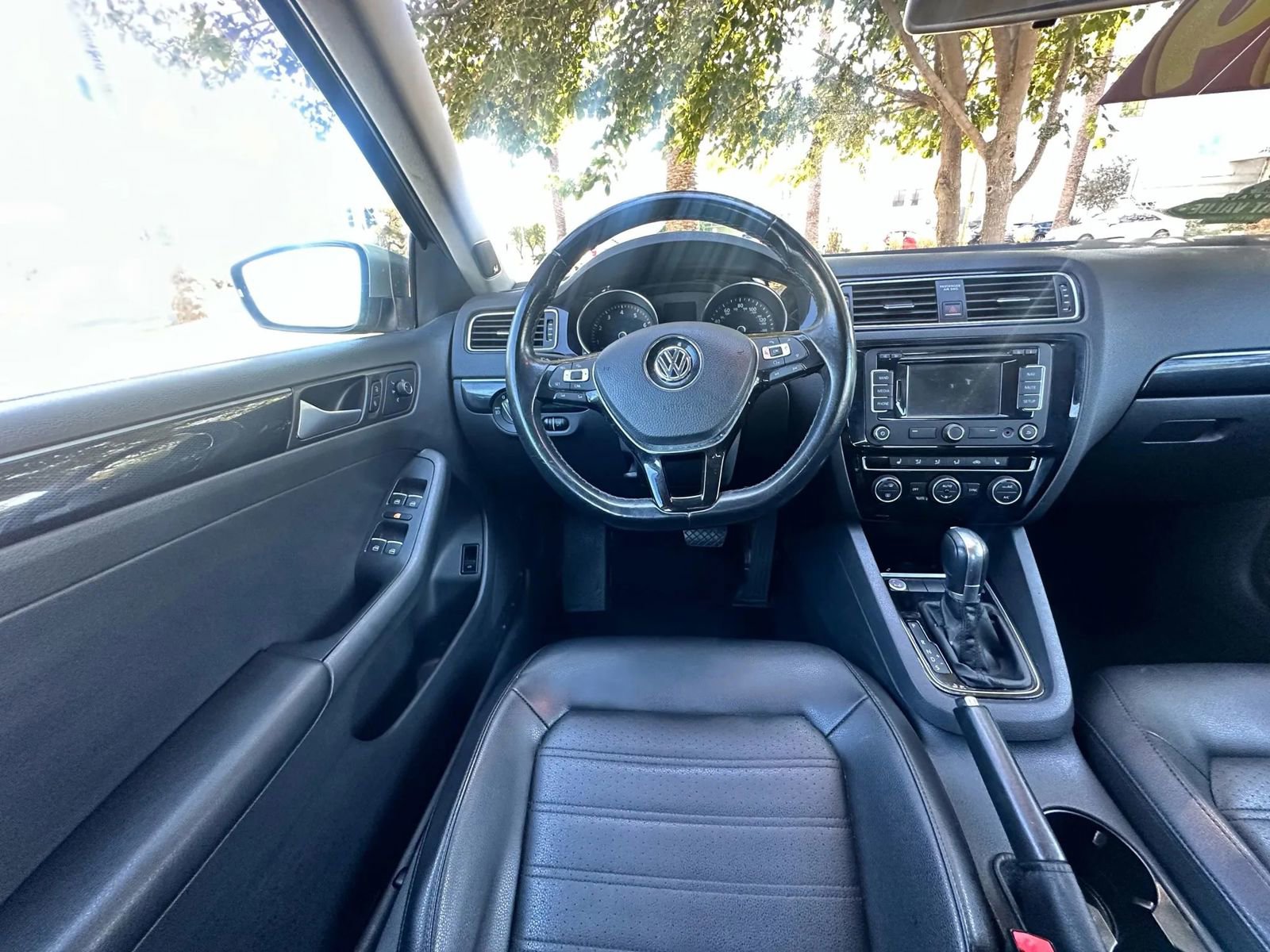 Used 2015 Volkswagen Jetta SEL FWD image 11