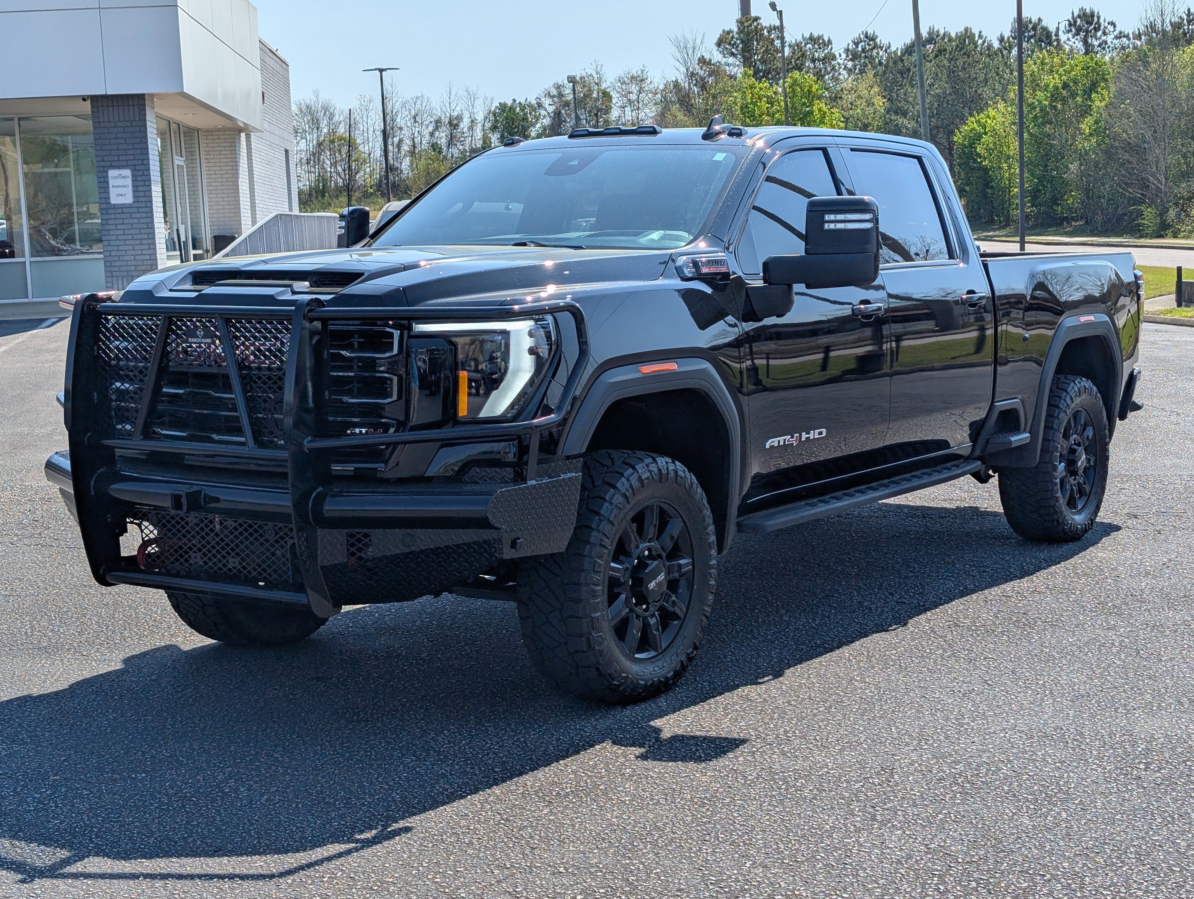 Used 2024 GMC Sierra 2500 AT4 w/ AT4 Premium Plus Package image 2