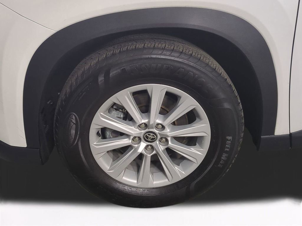 Used 2024 Toyota Grand Highlander Limited image 11