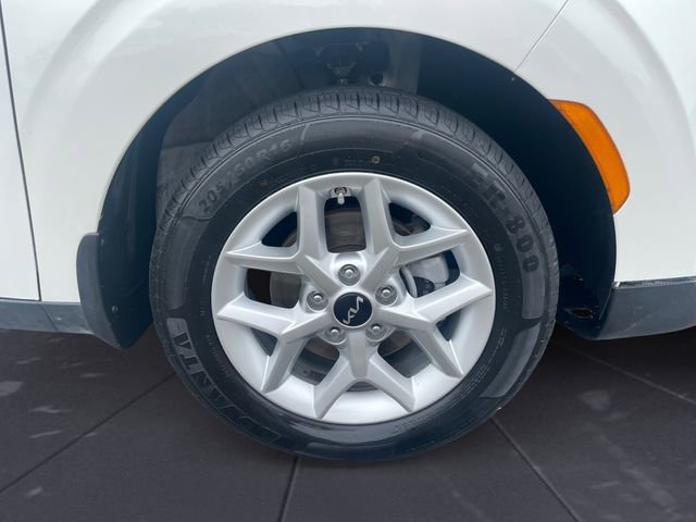 Used 2023 Kia Soul LX w/ LX Technology Package image 14
