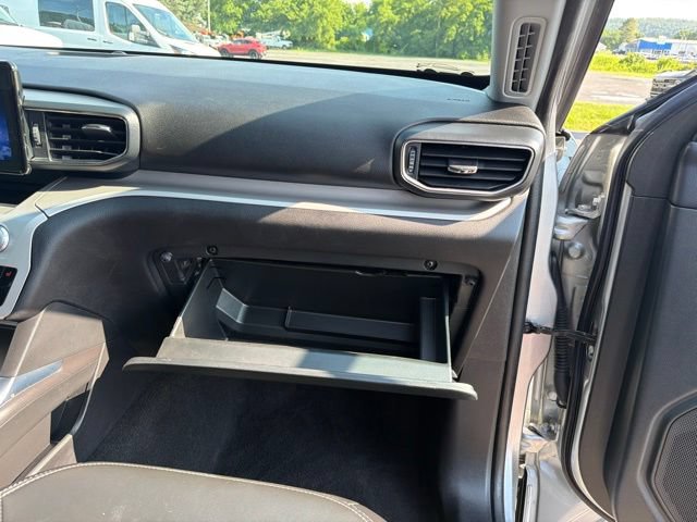 Used 2024 Ford Explorer XLT w/ Equipment Group 202A AWD/4WD image 31