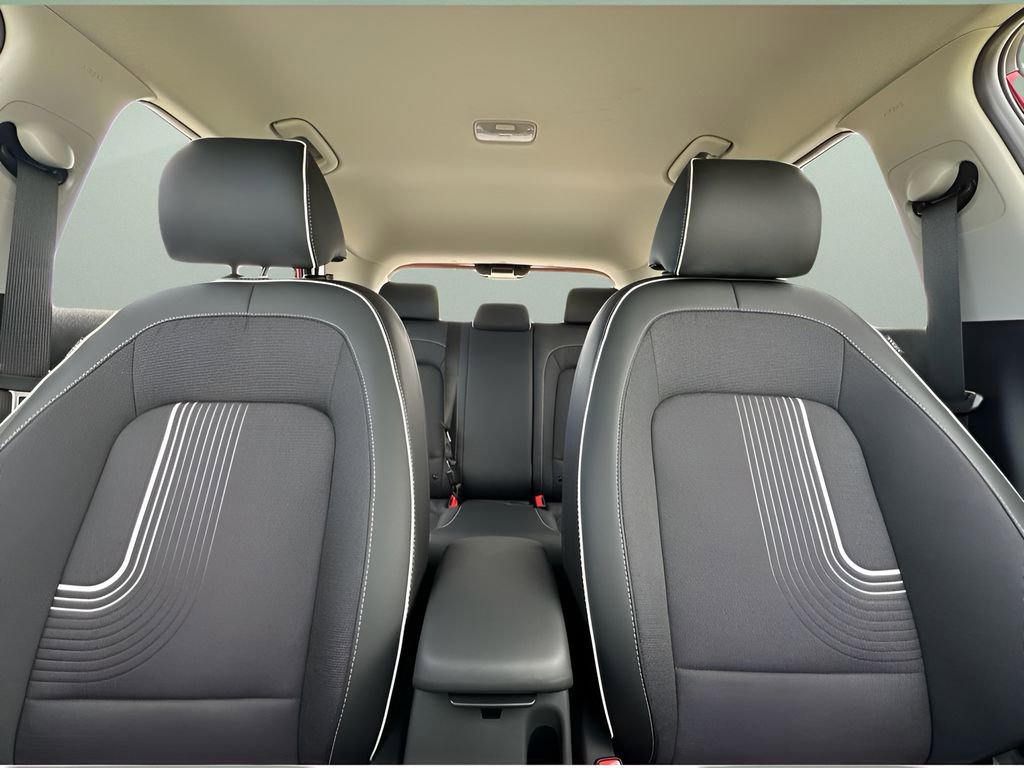 Used 2024 Hyundai Venue Limited image 10