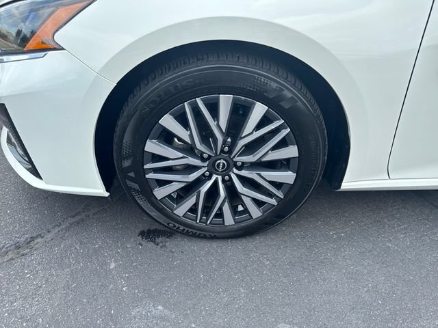 Used 2025 Nissan Altima 2.5 SV FWD image 25
