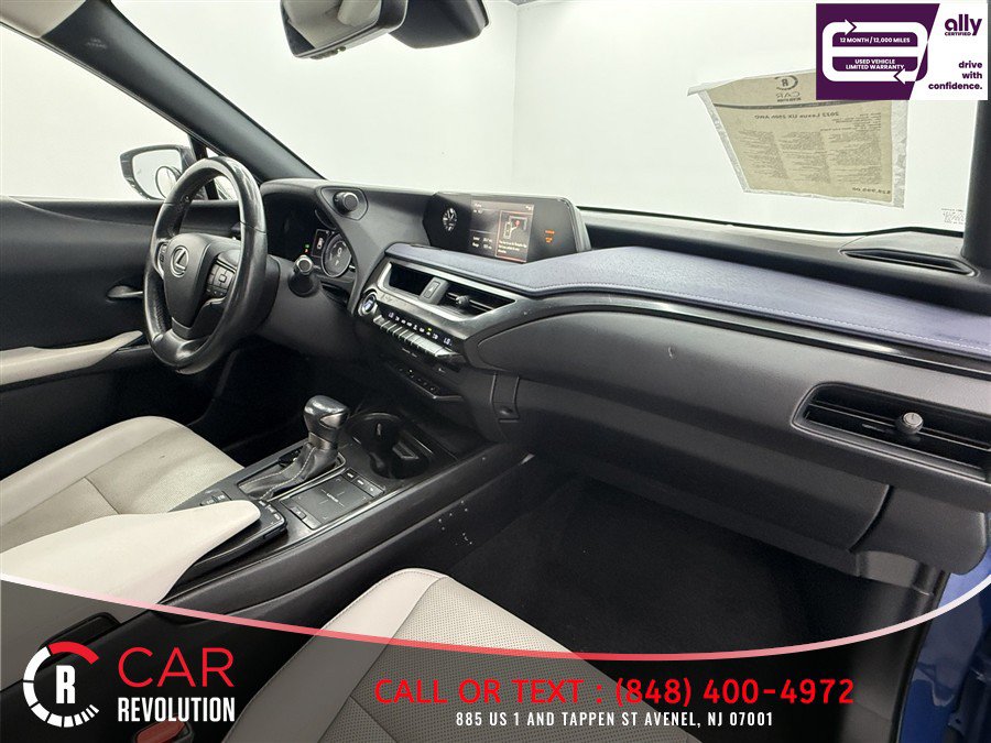 Used 2022 Lexus UX 250h w/ Premium Package AWD/4WD image 37