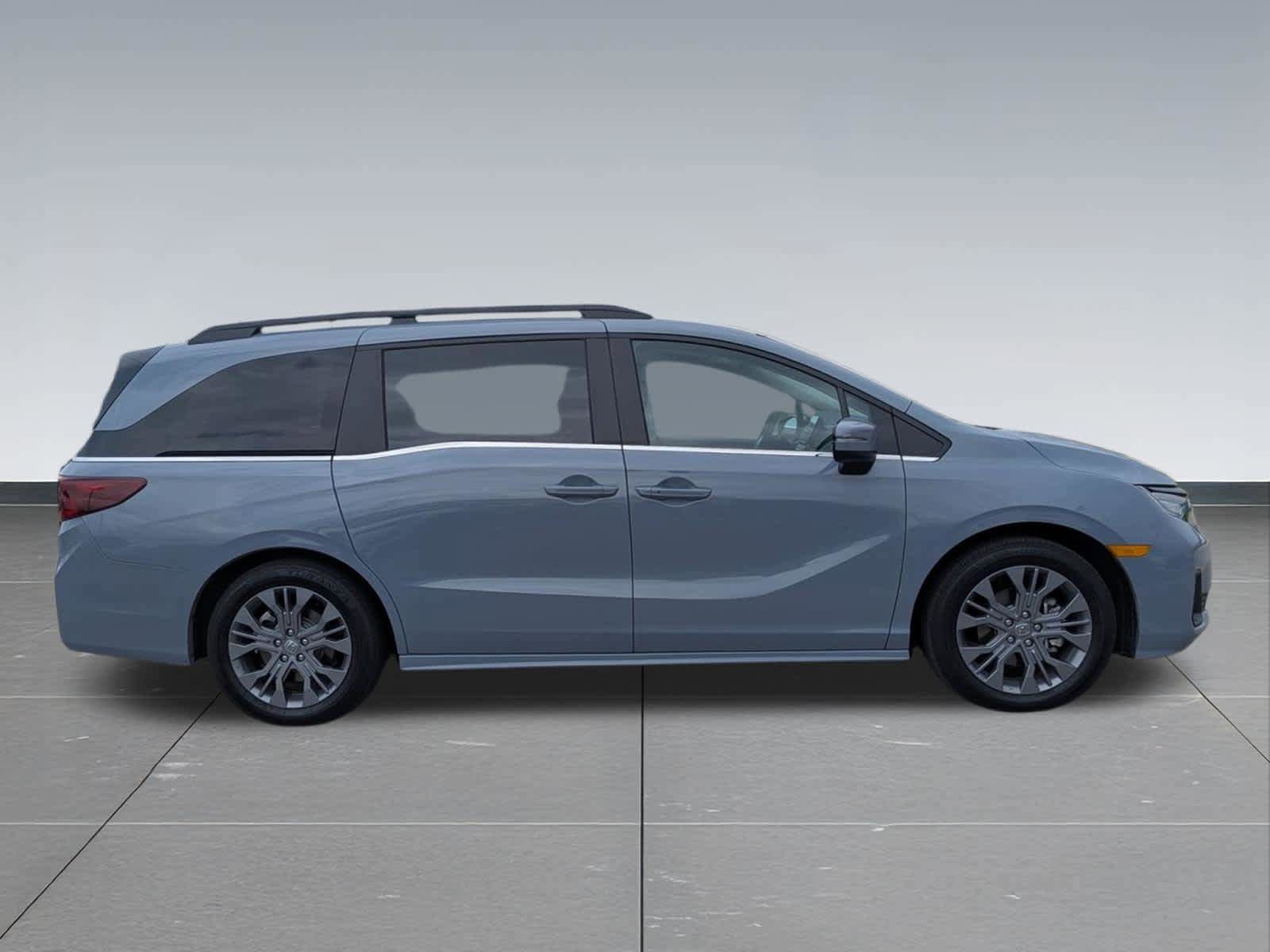 Used 2025 Honda Odyssey Touring image 7