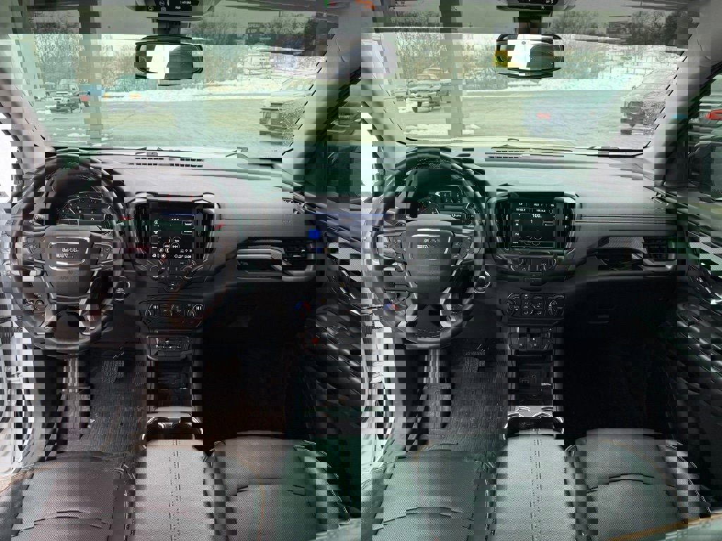 Used 2023 GMC Terrain AT4 image 12