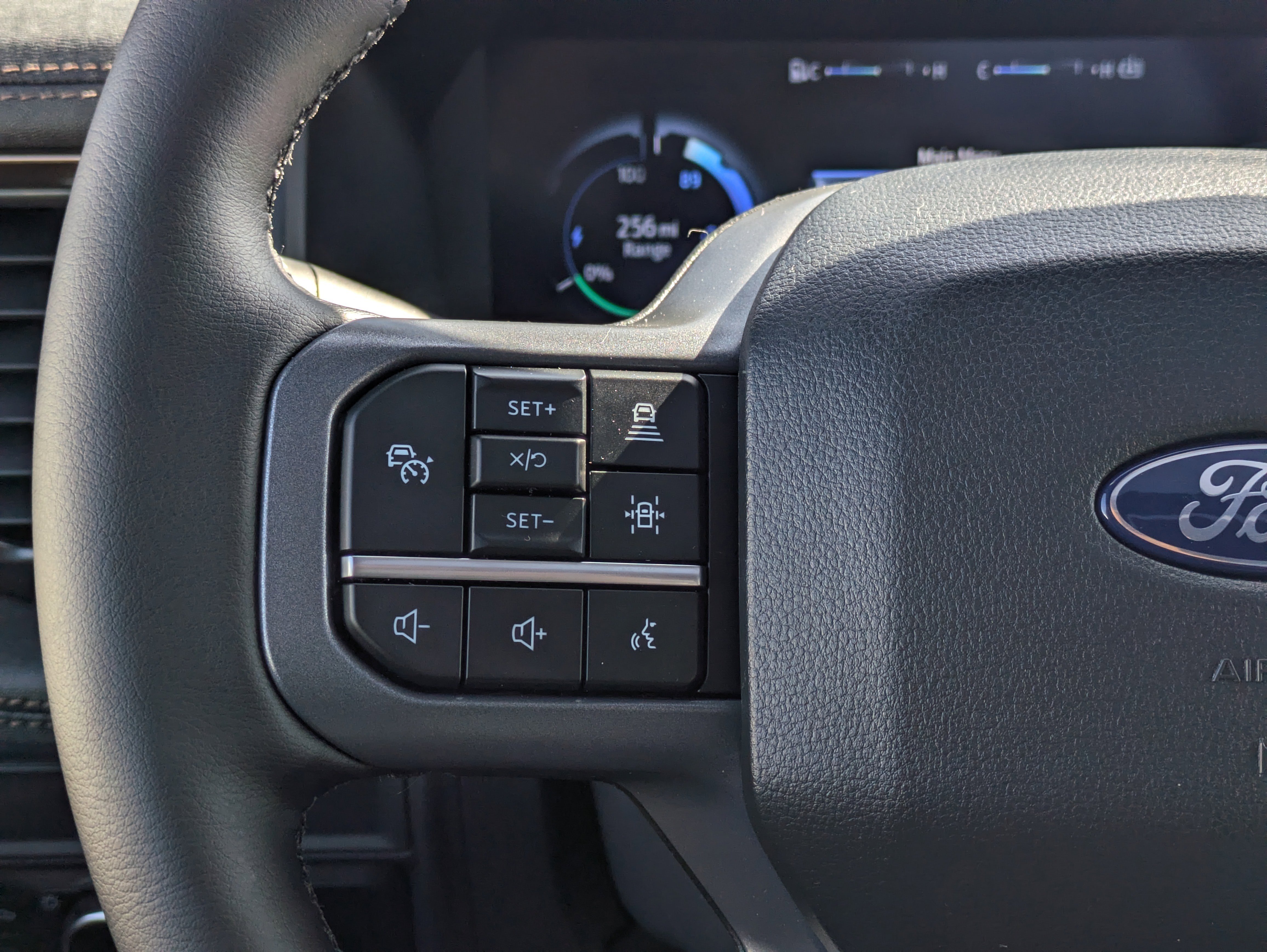 New 2025 Ford F150 Lightning Lariat image 27