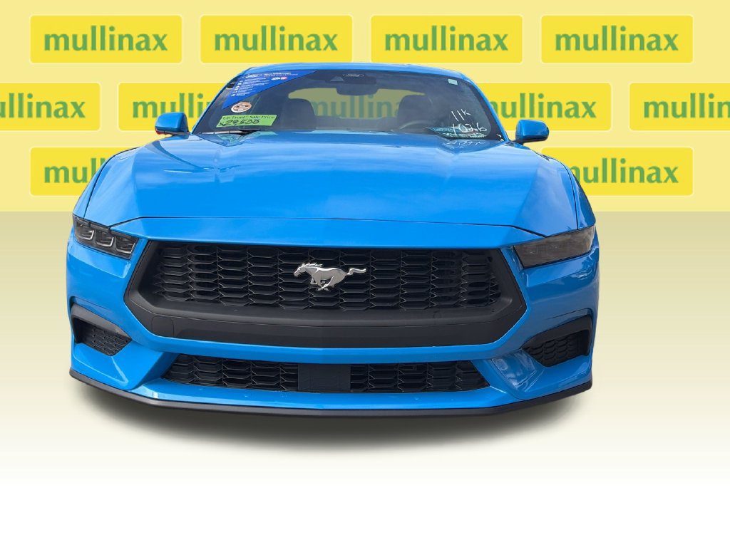 Used 2025 Ford Mustang Coupe RWD image 25