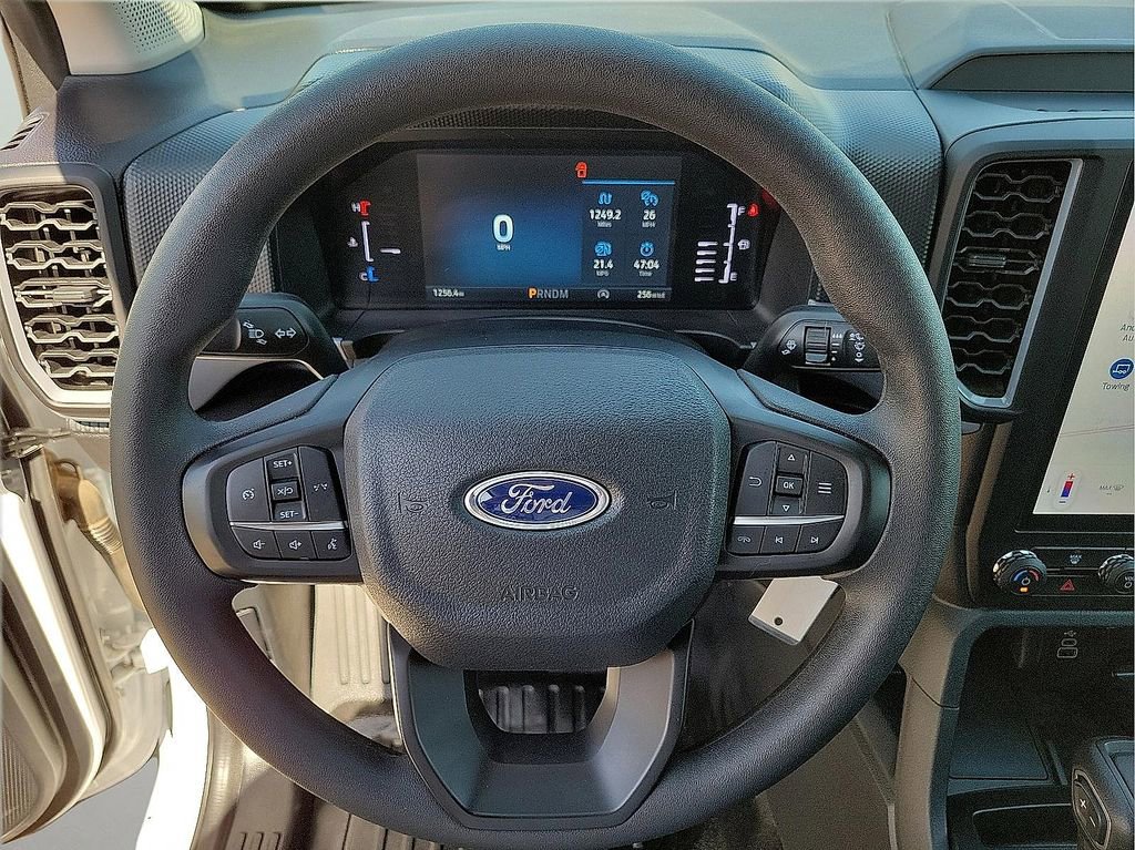 Used 2025 Ford Ranger XL image 16