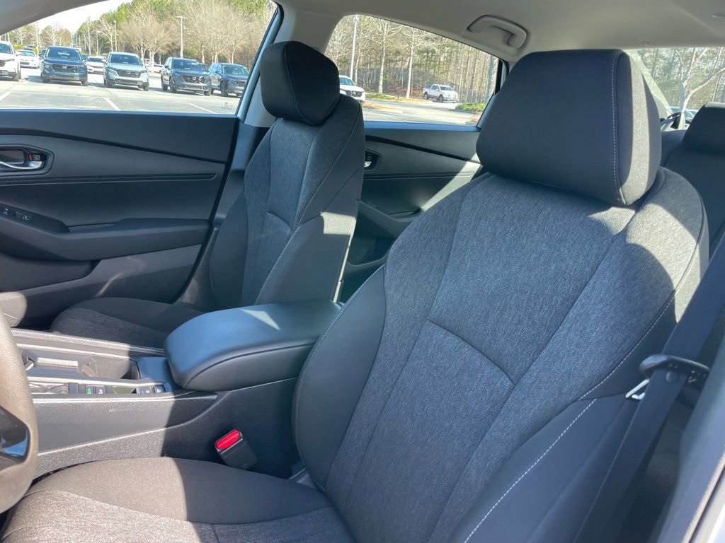 Certified 2025 Honda Accord LX image 25