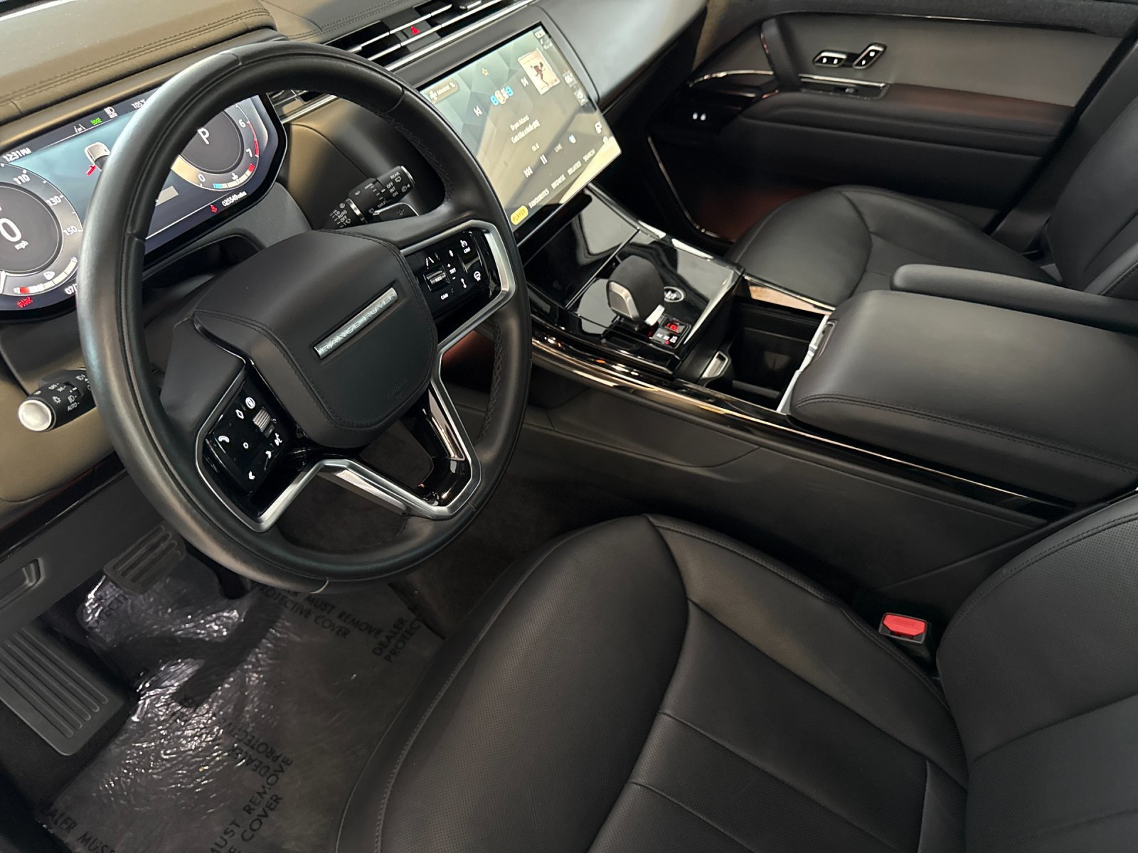 Used 2025 Land Rover Range Rover Sport SE AWD/4WD image 10