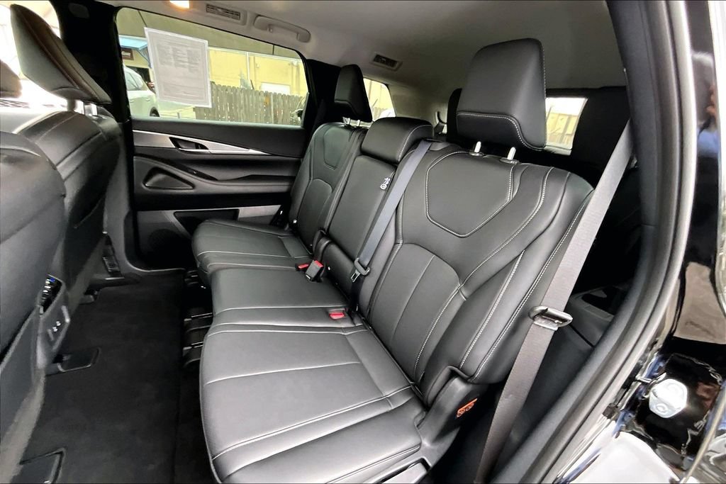 Certified 2026 INFINITI QX60 Pure FWD image 36