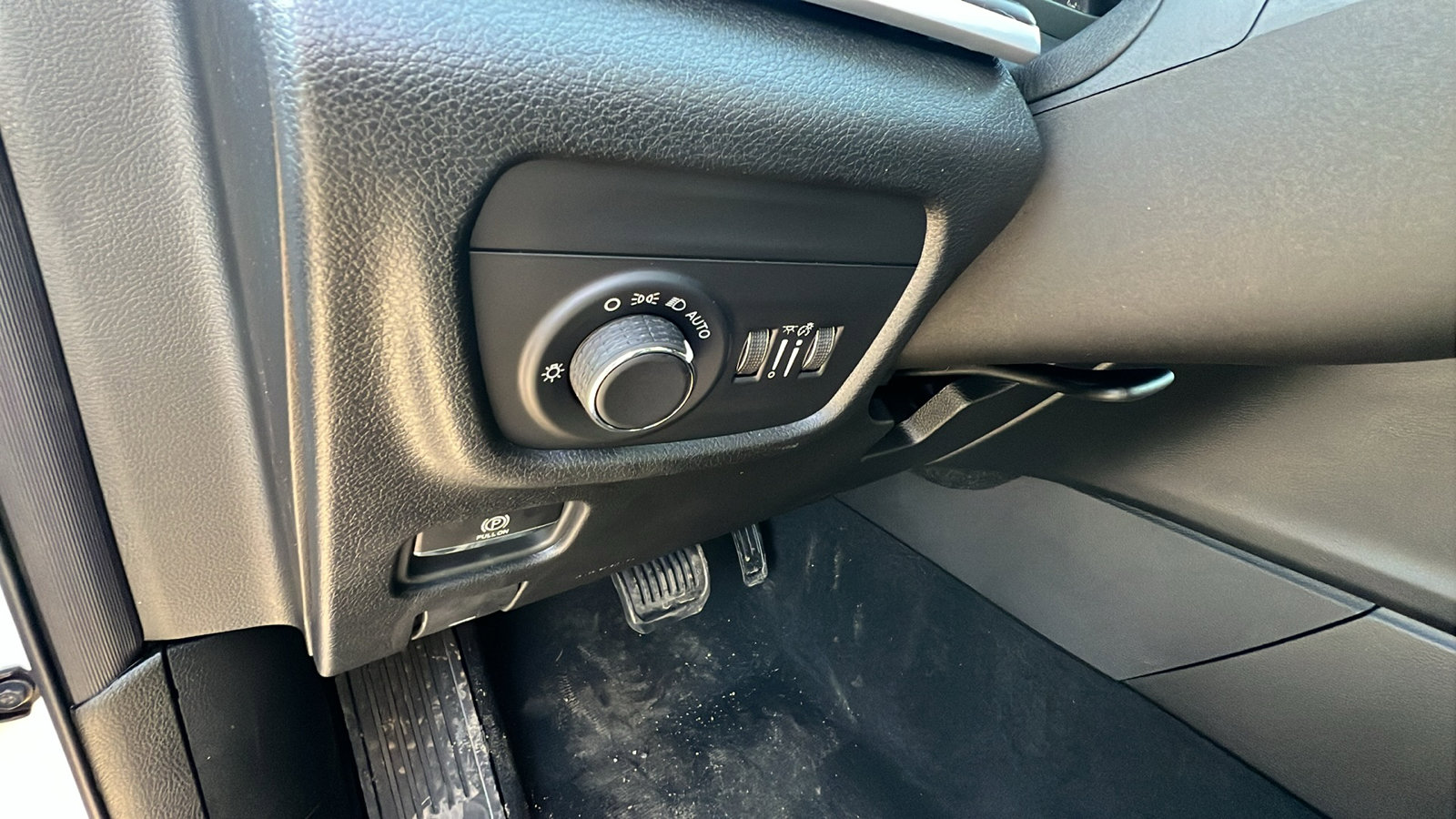 New 2026 Jeep Grand Cherokee Altitude image 21