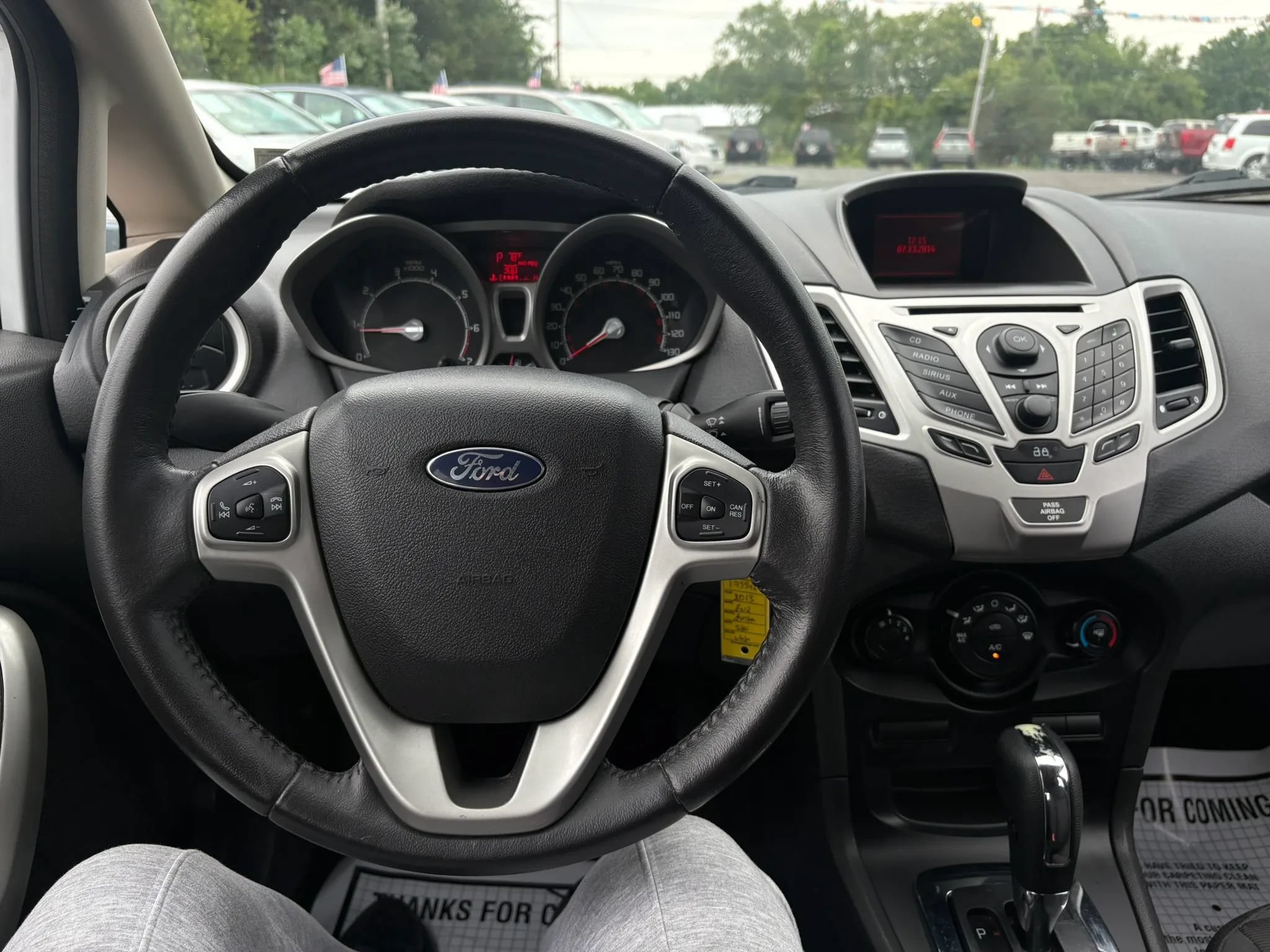 Used 2013 Ford Fiesta SE FWD image 28