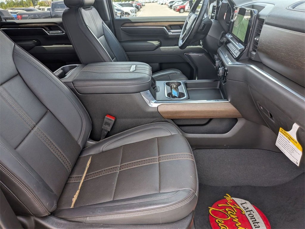 Certified 2024 Chevrolet Silverado 3500 High Country w/ High Country Premium Package image 32