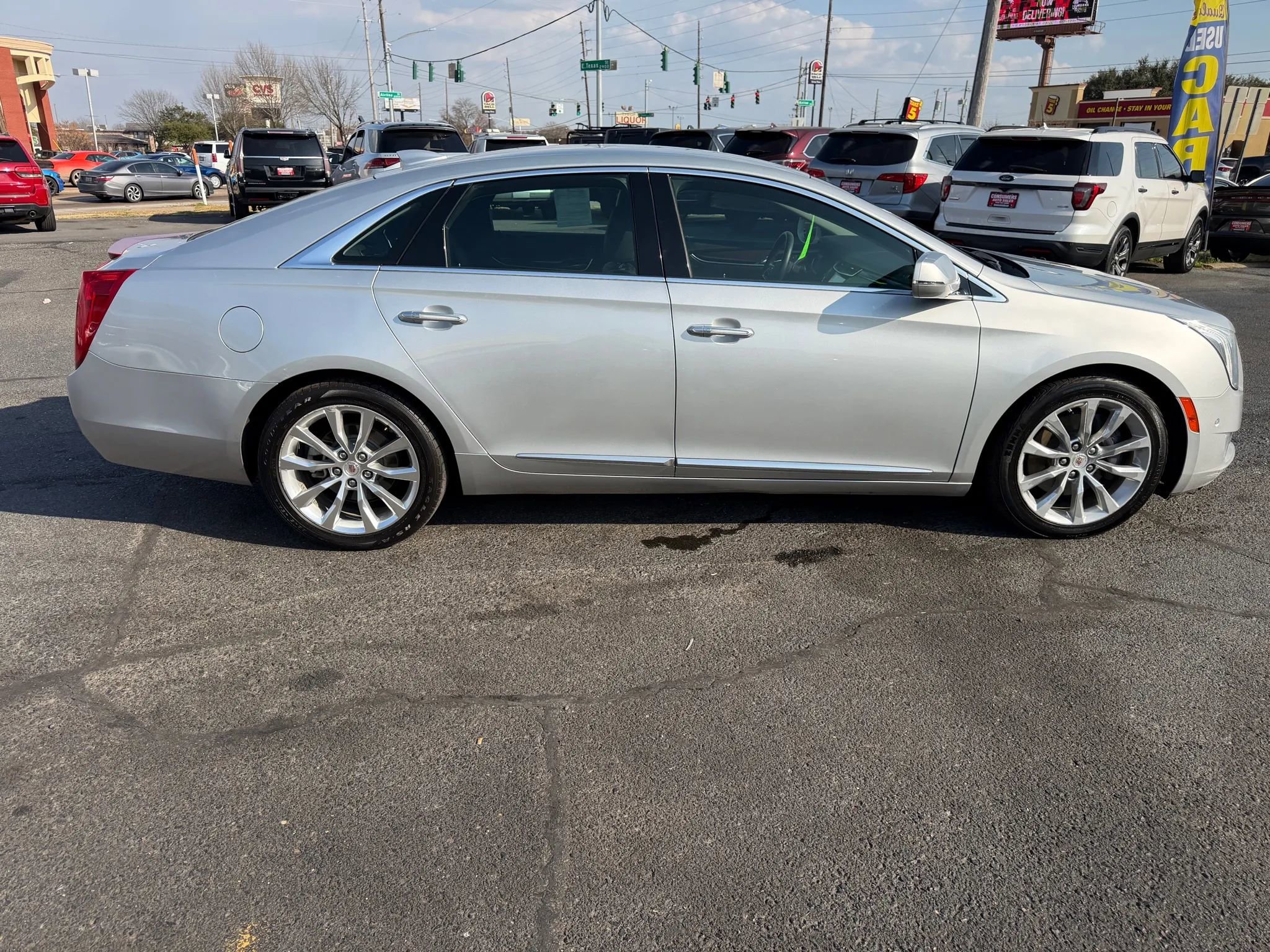 Used 2015 Cadillac XTS Luxury FWD image 18