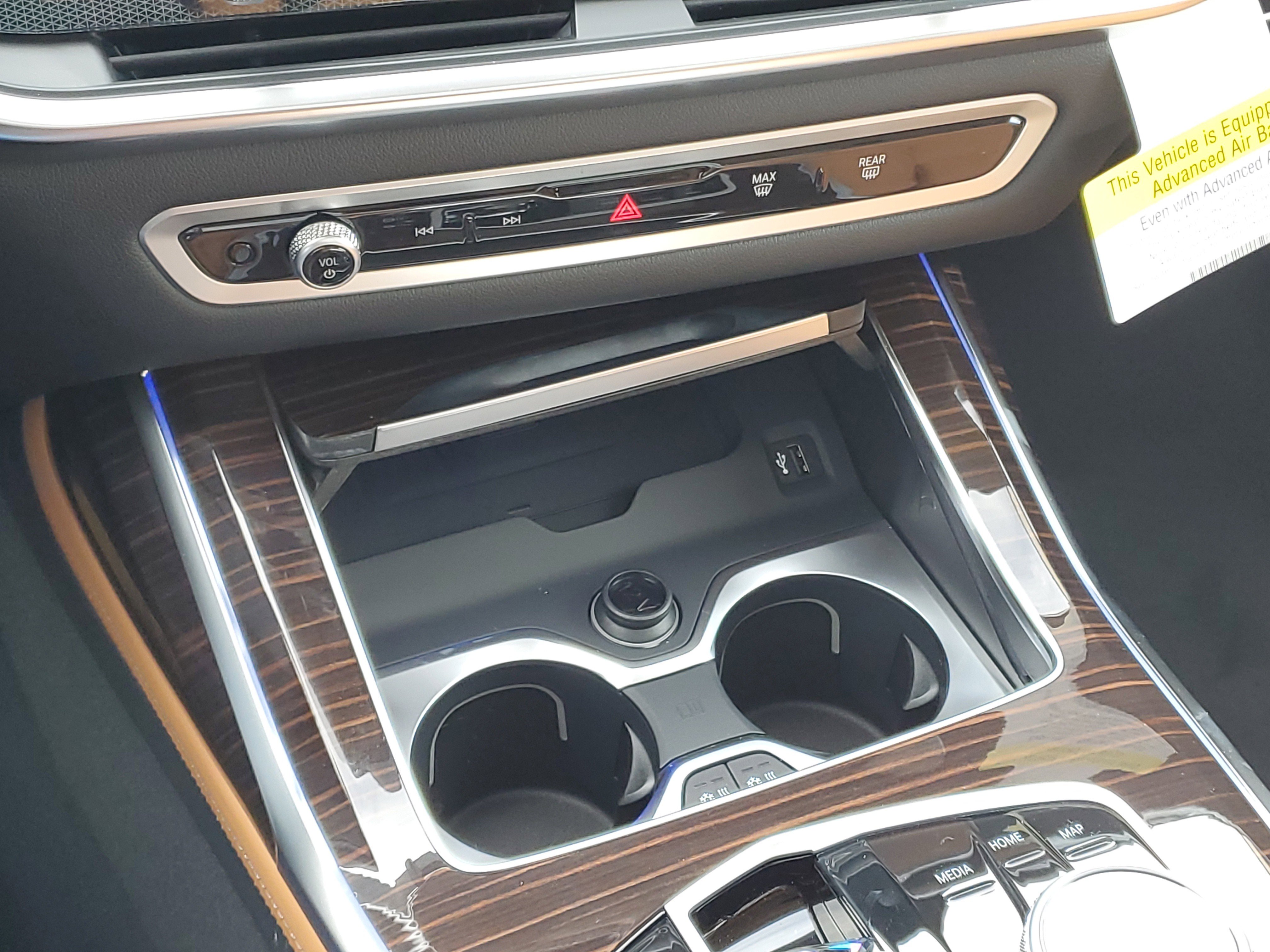 New 2026 BMW X7 xDrive40i w/ Executive Package image 18